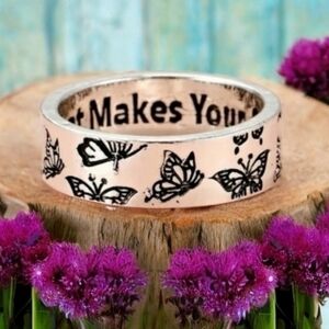MODCLOTH DANCING BUTTERFLIES RING SZ 8